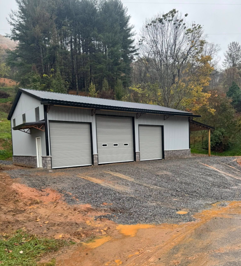 Three-bay steel garage shop